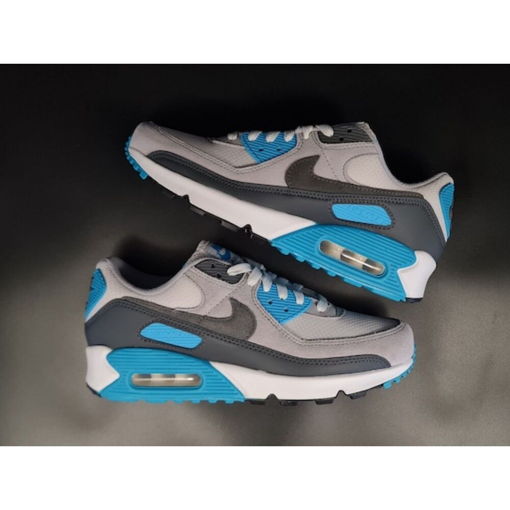 Nike Air Max 90 Platinum Tint Blue Lightning. SIZE 8.5 - DM0029-019